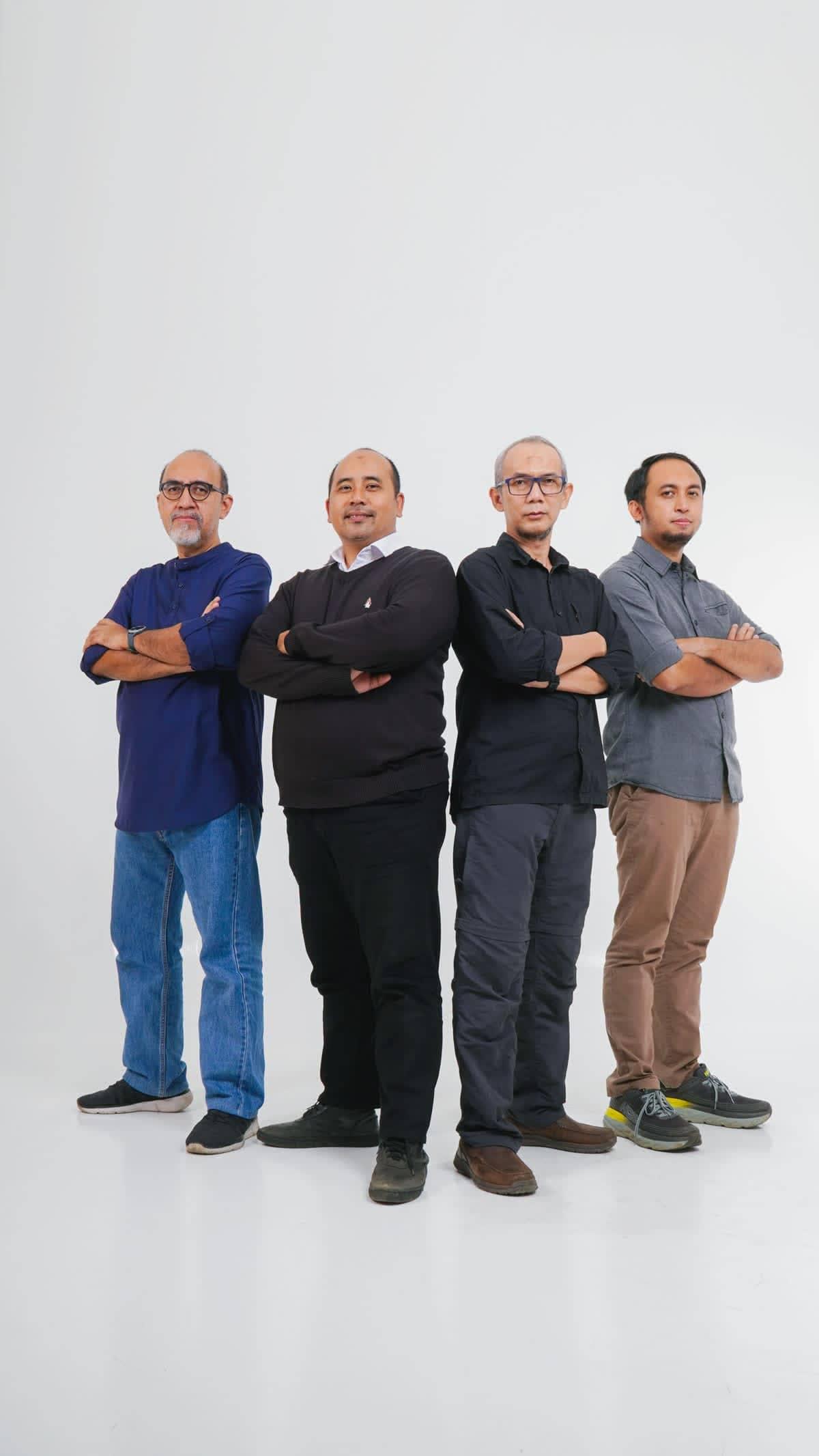 Qimtronics Founders